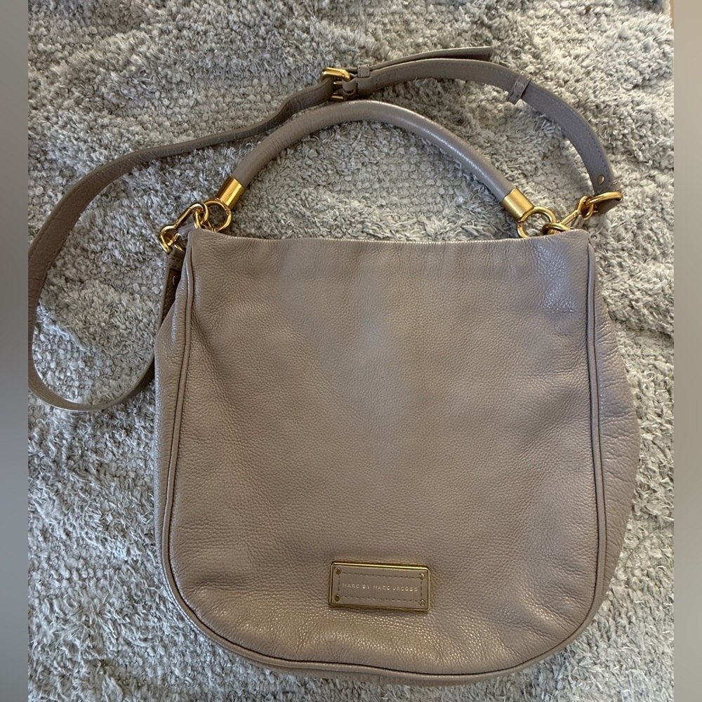 Like New Marc by Marc Jacobs Leather Classic Q Hillier Hobo Bag w Crossbody - Picture 5 of 11